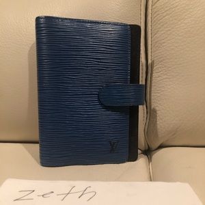 Louis Vuitton Agenda Epi blue